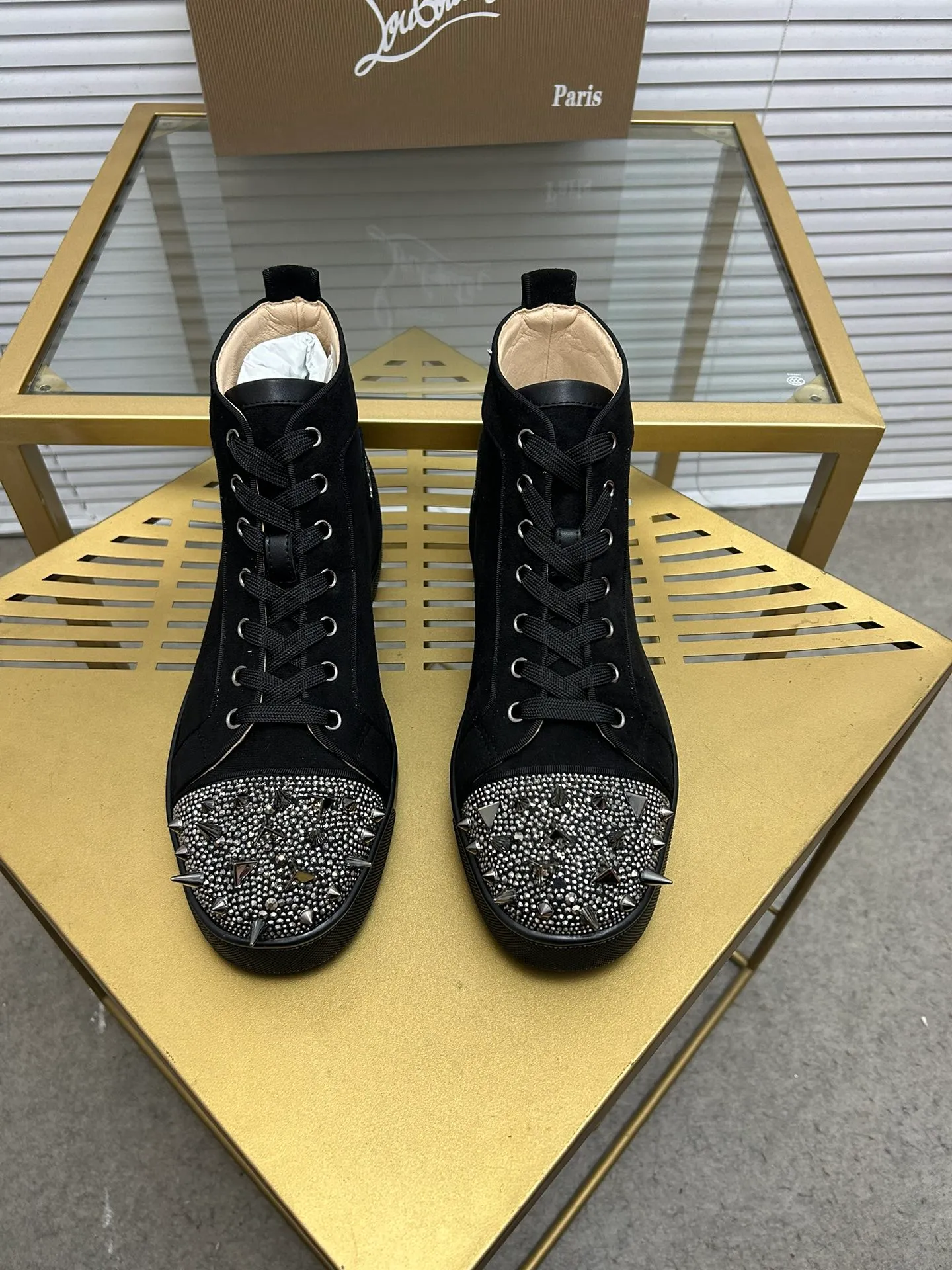 (Customized model) Ex-factory price is 540. christian louboutin (CL red sole shoes) counter series, casual sneakers for couples 📢 📢 📢 Exclusive hot style release 🎈🎈💪 Movable latex feet 👻 Finished outsole line [Proud] 😝Female 35-40# Male 38#-46, global supply😝 [Top version]: Original imported genuine leather upper, top original leather lining, original molded TPU outsole, original 1:1 detail processing, original shoe last,